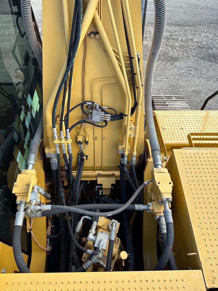 2016 Caterpillar 330Fl
