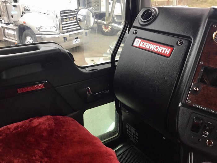 2015 Kenworth T409sar Fully Speced 684000Klm E5 X Locks 97T $219000+Gst T409 SAR E5 WHITE
