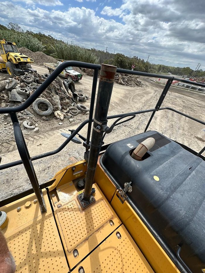2013 Caterpillar 329El Yellow