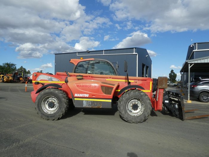 2011 Manitou Mt1440 RED