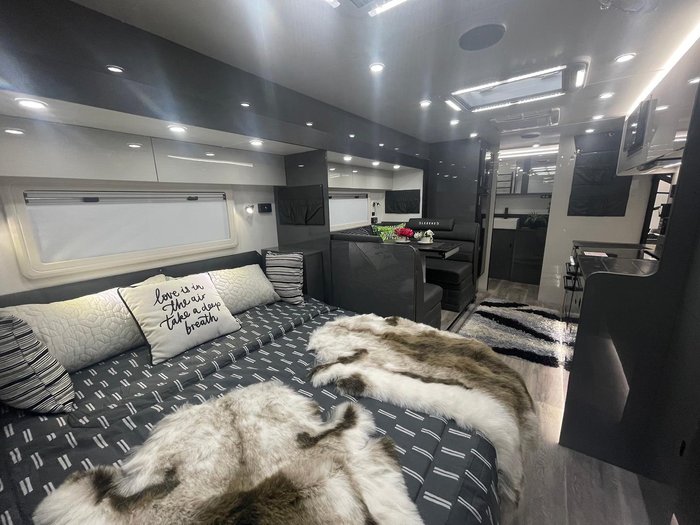 2025 Legend Caravans Tycoon Slider 23' Luxury Series