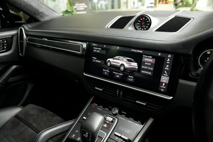 2020 Porsche Cayenne GTS