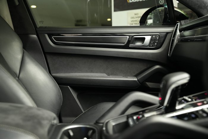 2020 Porsche Cayenne GTS