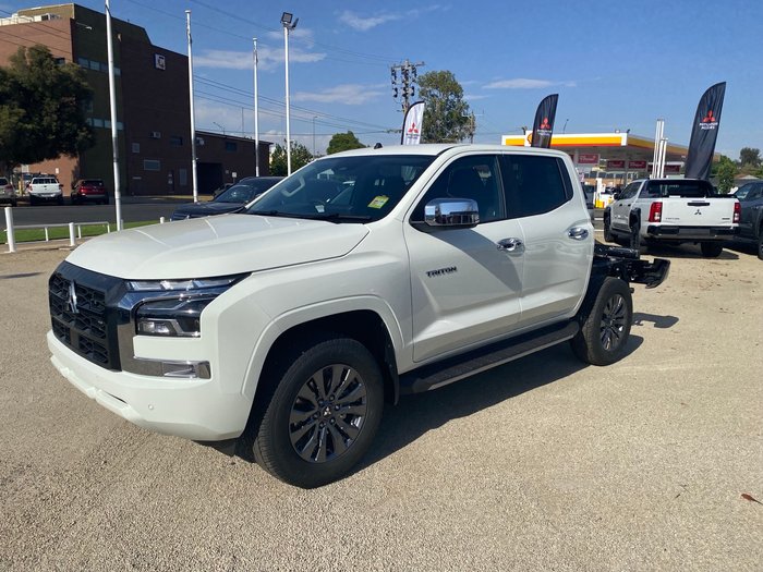 2025 MITSUBISHI Triton GLS