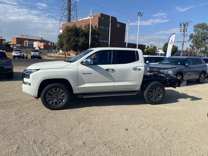 2025 MITSUBISHI Triton GLS