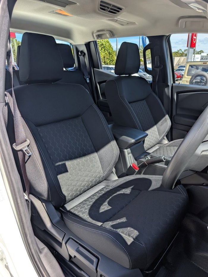 2026 NISSAN NAVARA SL