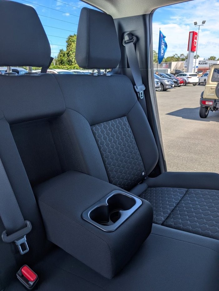 2026 NISSAN NAVARA SL