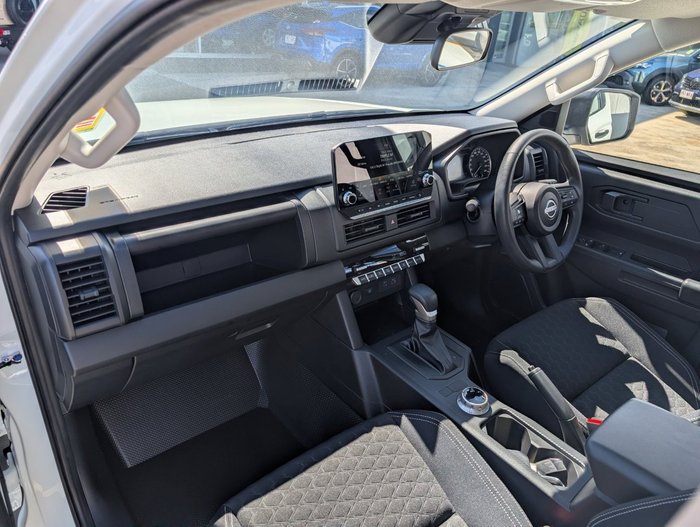 2026 NISSAN NAVARA SL