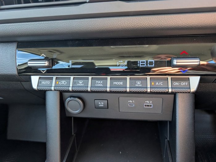 2026 NISSAN NAVARA SL