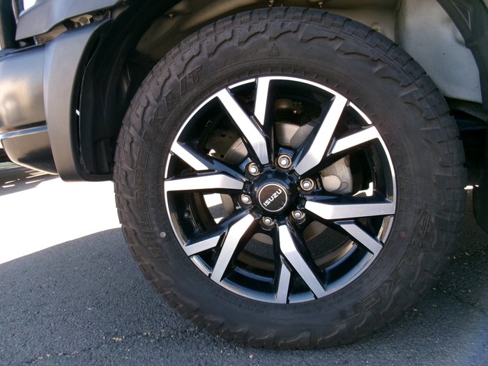 2019 ISUZU MU-X LS-U (4x4)