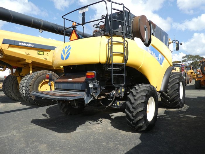 2009 New Holland Cr9060 YELLOW