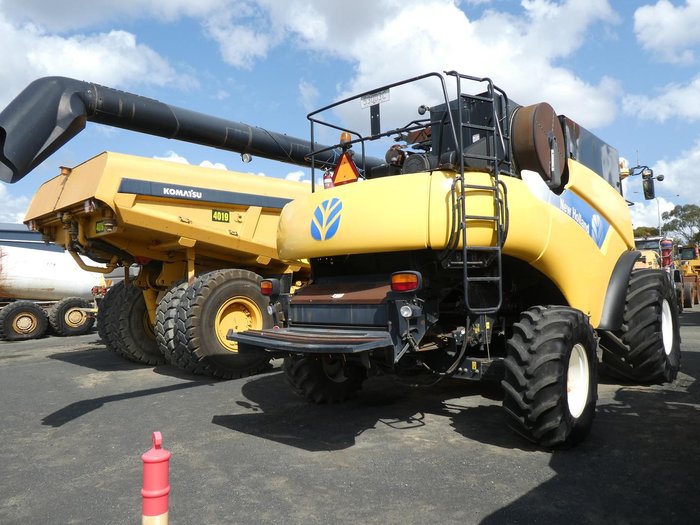 2009 New Holland Cr9060 YELLOW