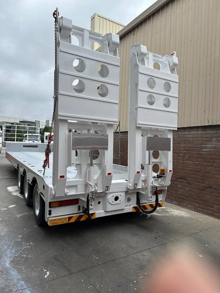 Stonestar Drop Deck Widener 19.5 Axle