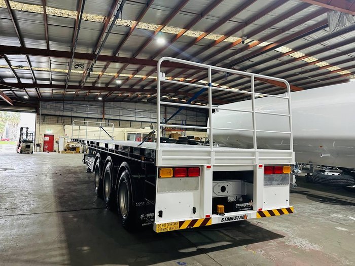 2025 Stonestar New Flat Top (Straight Deck) 45Ft Blue