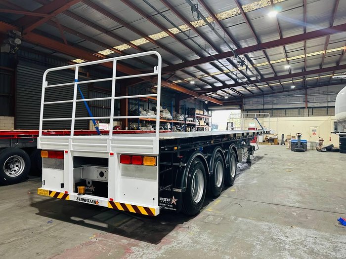 2025 Stonestar New Flat Top (Straight Deck) 45Ft Blue