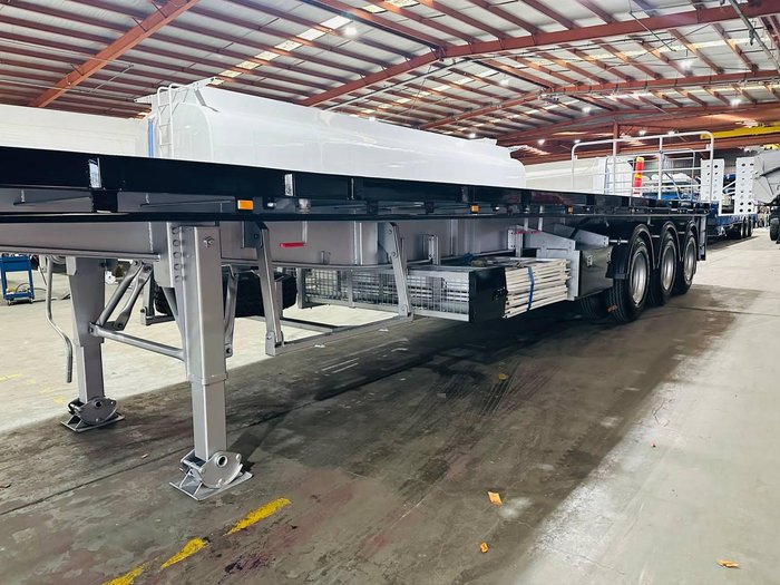 2025 Stonestar New Flat Top (Straight Deck) 45Ft Blue