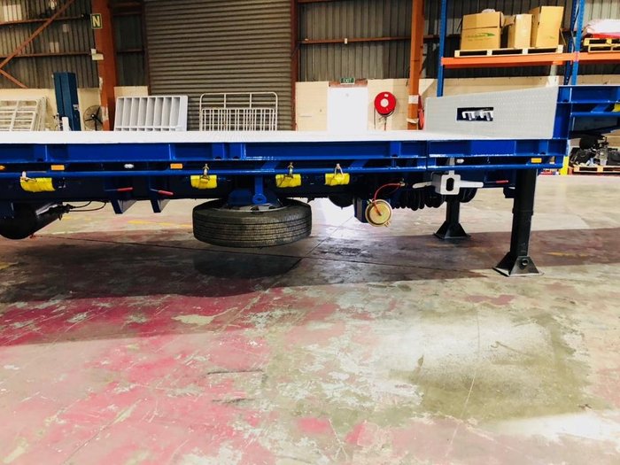 2025 Stonestar Brand New Extendable Drop Deck With B-Fold Ramp 900H Blue