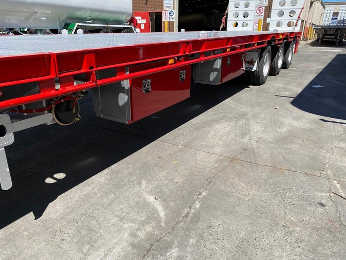 2025 Stonestar Brand New Extendable Drop Deck With B-Fold Ramp 900H Blue