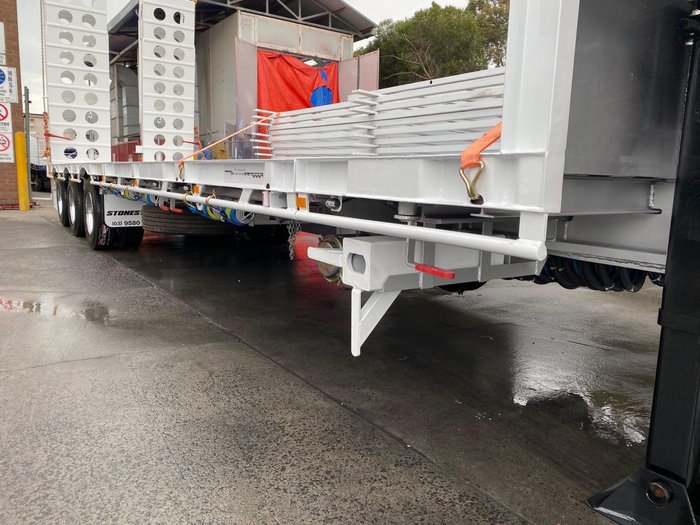 2025 Stonestar Brand New Extendable Drop Deck With B-Fold Ramp 900H Blue