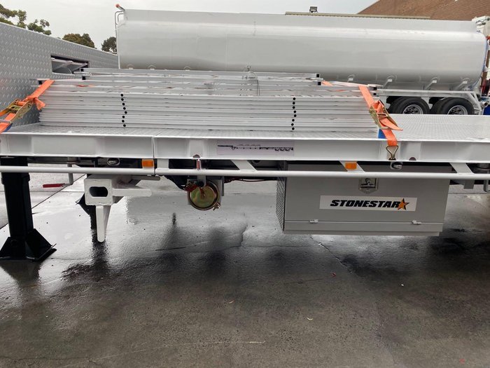 2025 Stonestar Brand New Extendable Drop Deck With B-Fold Ramp 900H Blue
