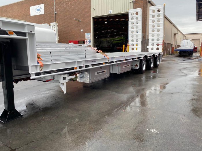 2025 Stonestar Brand New Extendable Drop Deck With B-Fold Ramp 900H Blue
