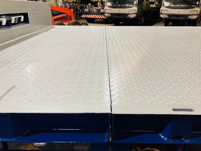 2025 Stonestar Brand New Extendable Drop Deck With B-Fold Ramp 900H Blue