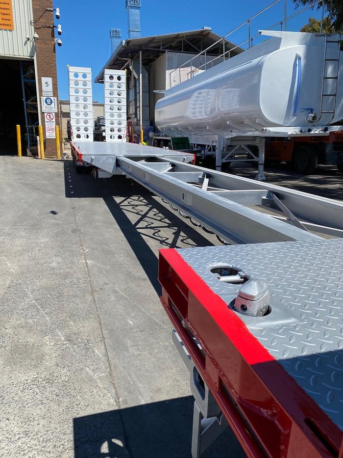 2025 Stonestar Brand New Extendable Drop Deck With B-Fold Ramp 900H Blue