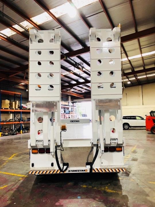 2025 Stonestar Brand New Extendable Drop Deck With B-Fold Ramp 900H Blue