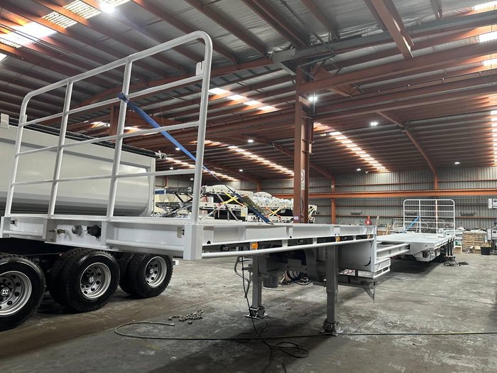 2025 Stonestar Brand New Extendable Drop Deck With B-Fold Ramp 900H Blue
