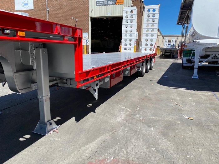 2025 Stonestar Brand New Extendable Drop Deck With B-Fold Ramp 900H Blue