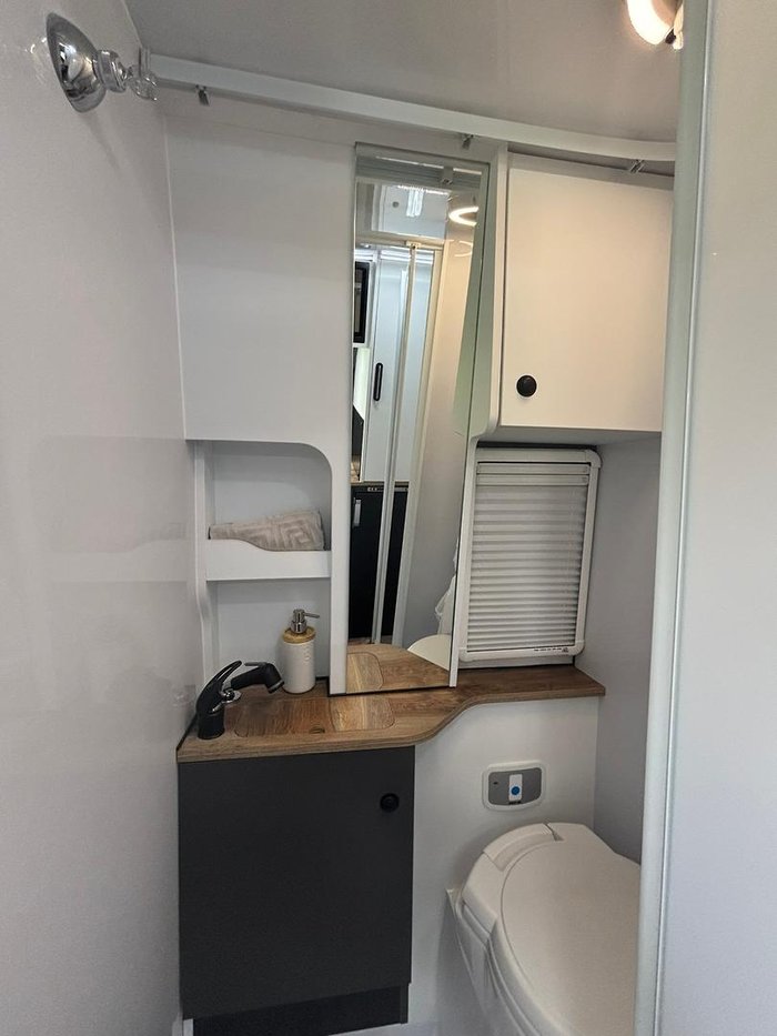 2025 Avida Escape