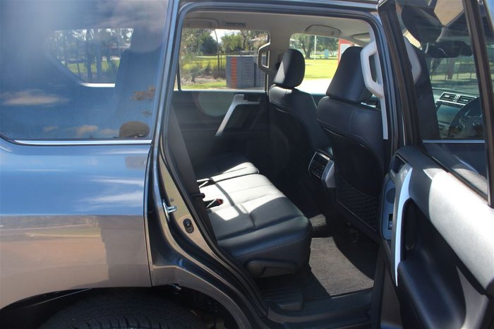 2018 TOYOTA LANDCRUISER PRADO VX (4x4)