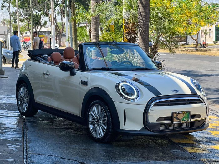 2022 MINI Mini Convertible Iconic