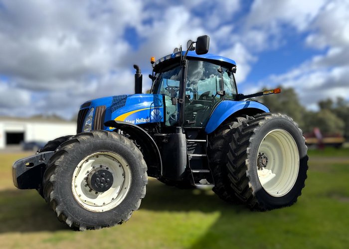 2009 New Holland T8050 Tractor