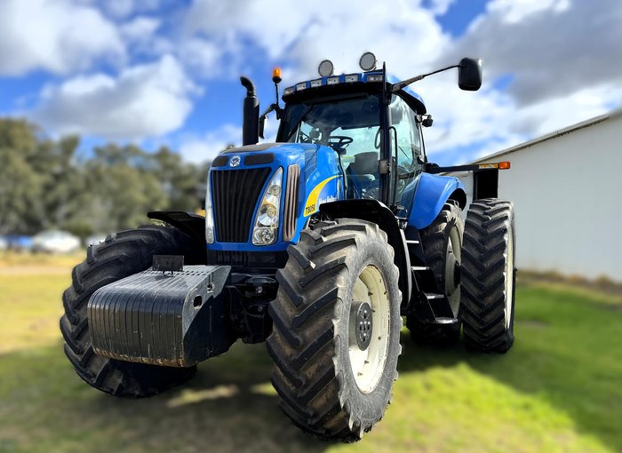 2009 New Holland T8050 Tractor