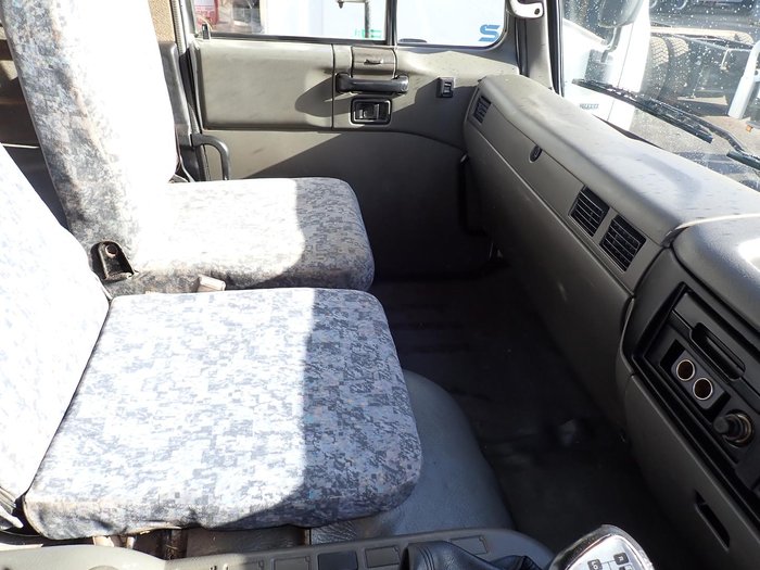 2006 UD Pk265 PKC215 WHITE