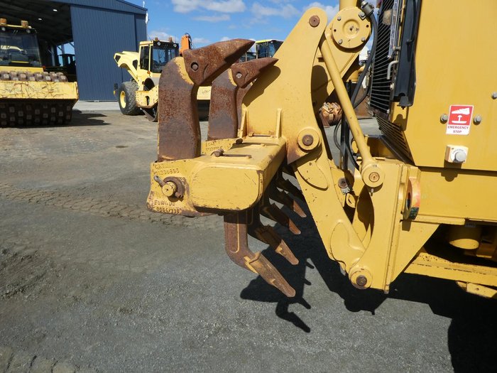 2011 Caterpillar 140M YELLOW