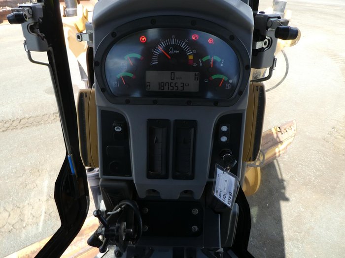 2011 Caterpillar 140M YELLOW