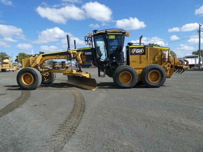 2011 Caterpillar 140M YELLOW