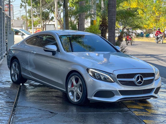 2017 Mercedes-Benz Clase C C 200 Coupé