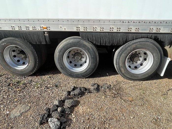 1998 Maxicube Triaxle 44' Refrigerated Pantec