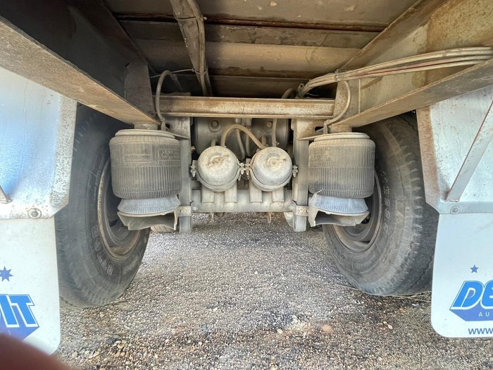 1998 Maxicube Triaxle 44' Refrigerated Pantec