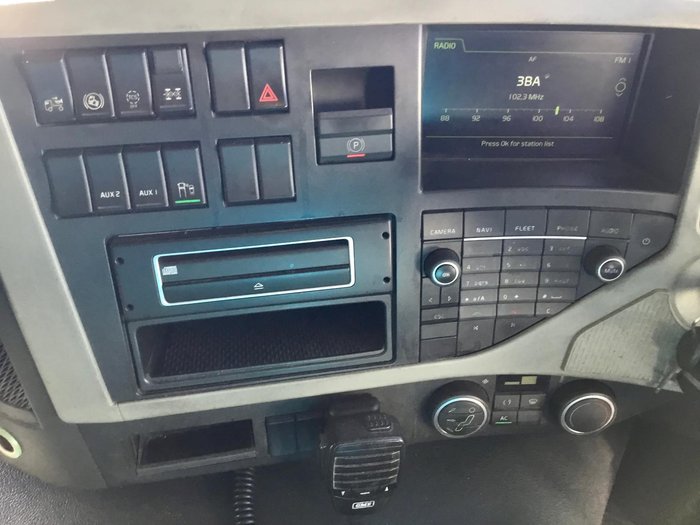 2018 Volvo Fm450 Scoop Purchase 2Avait $140000+Gst 830000Klm Be Quick FM 450 SLEEPER