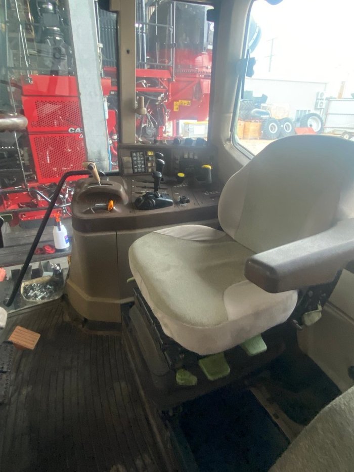 2021 JOHN DEERE 6420