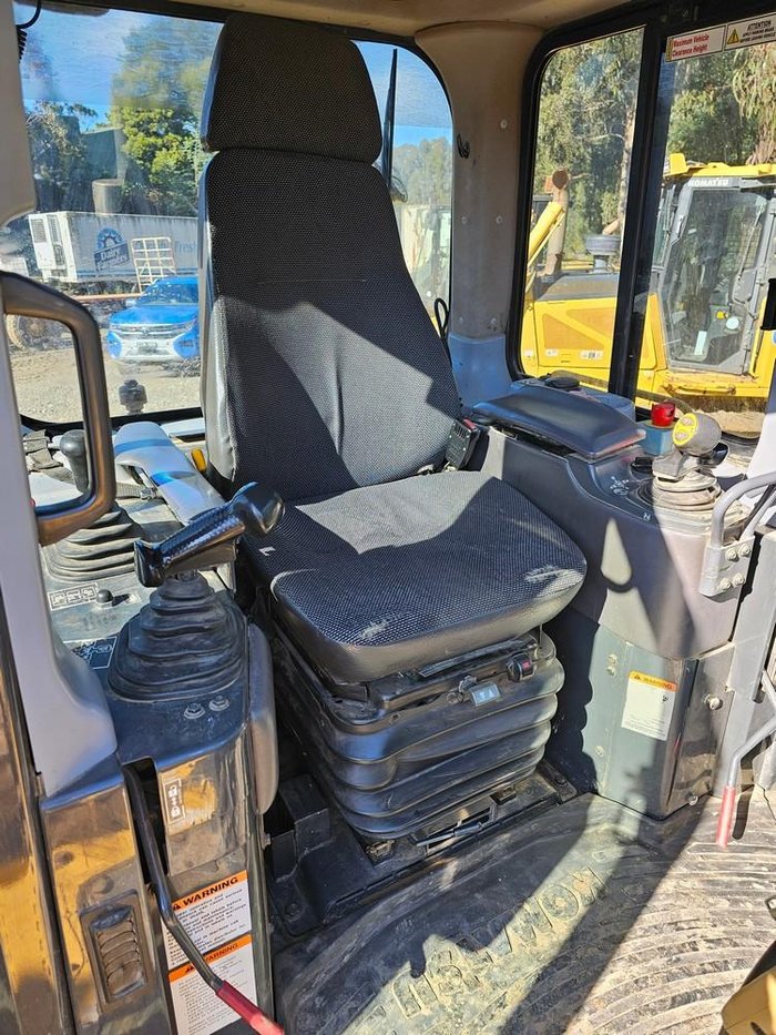 2011 Komatsu D65ex-16