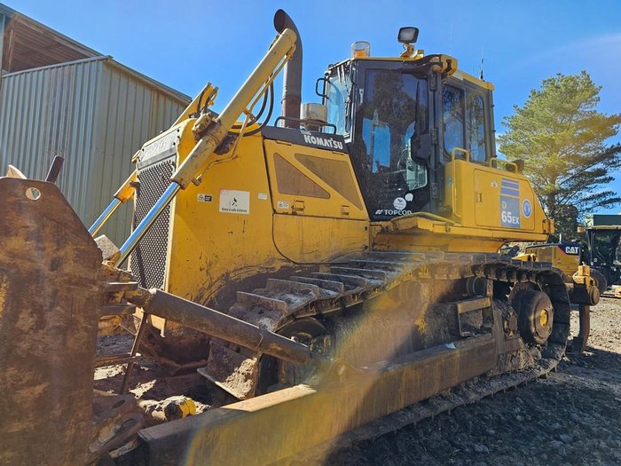 2011 Komatsu D65ex-16