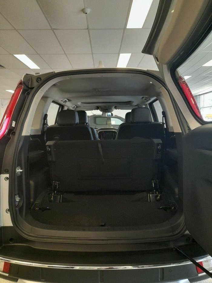 2023 Mahindra Scorpio Z8L 4X4 Dazzling Silver
