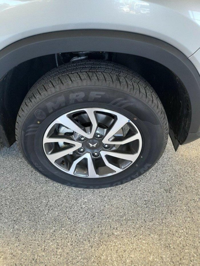 2023 Mahindra Scorpio Z8L 4X4 Dazzling Silver