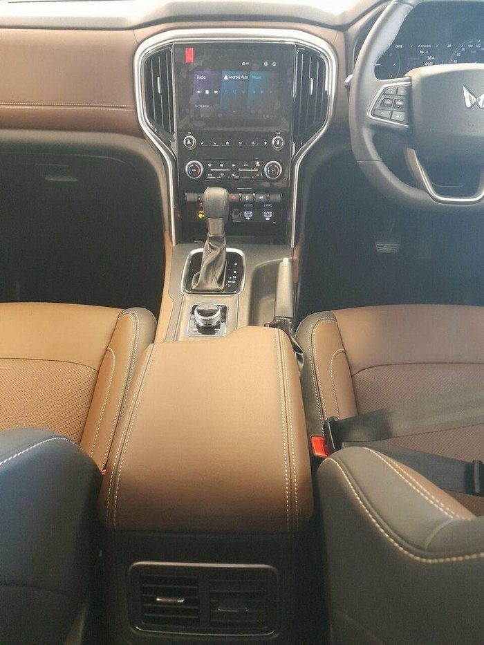 2023 Mahindra Scorpio Z8L 4X4 Dazzling Silver