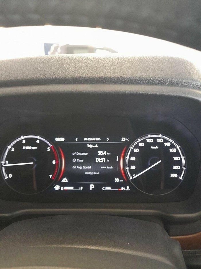 2023 Mahindra Scorpio Z8L 4X4 Dazzling Silver